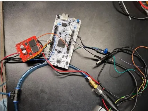 Tire-pressure control prototype with STM32 hardware and pneumatic components